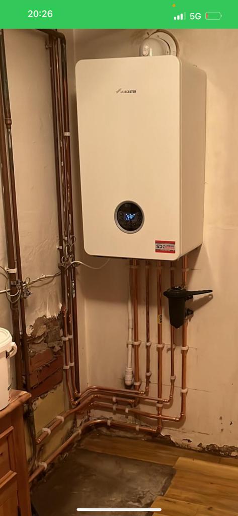 Unvented hot water cylinder
